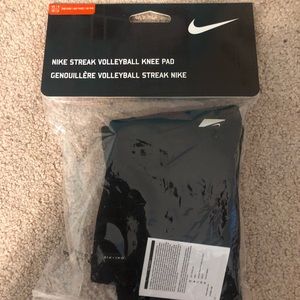 Nike volleyball knee pads